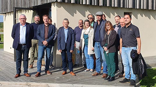 Conférence de presse pour l'événement Visitez nos entreprises sur le site de production Piveteaubois à Ste Florence en Vendée.