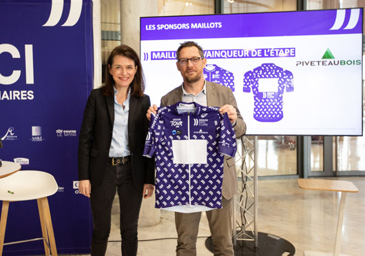 remise des maillots sponsor piveteaubois